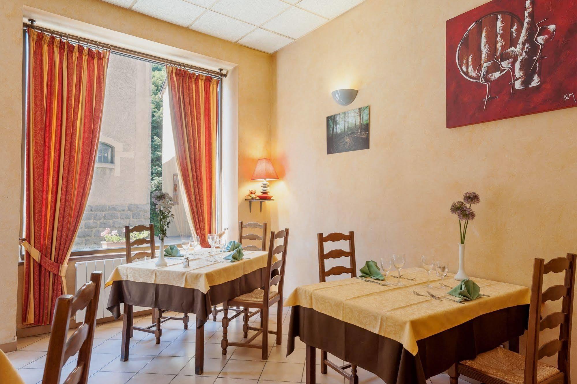 Hotel Restaurant Le Saint Clement المظهر الخارجي الصورة